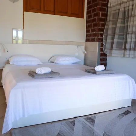 Family Friendly House With A Swimming Pool Zavalatica, Korcula - 9476