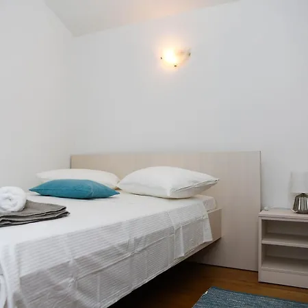 Family Friendly House With A Swimming Pool Zavalatica, Korcula - 9476 בית נופש